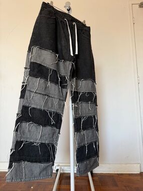 Men's Distressed Patchwork Jeans - Black/Grey